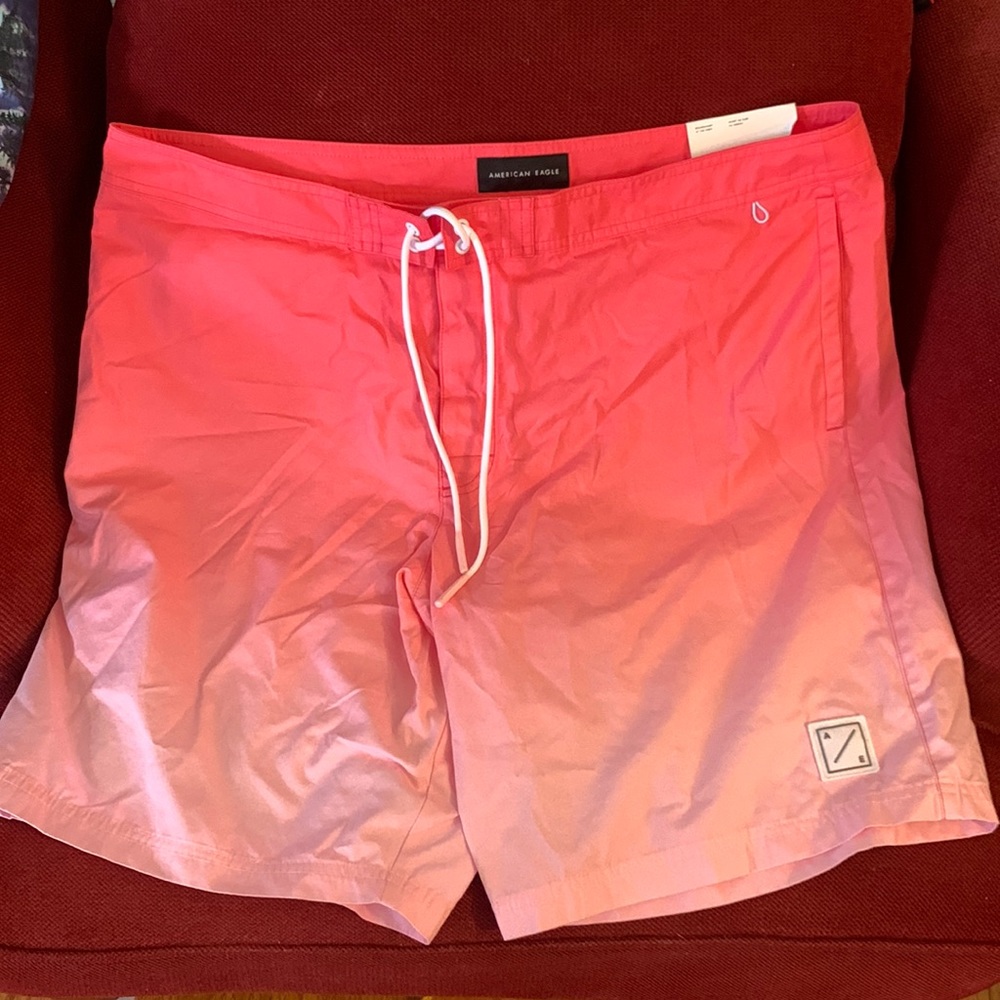 NWT American Eagle Men’s Swimsuit Board Short XXL Pink Coral Gradient